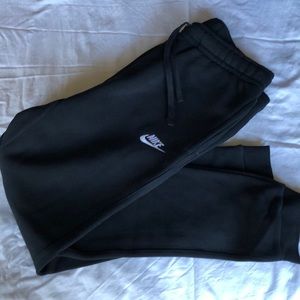 NWT Men’s Nike Black fleece sweatpants